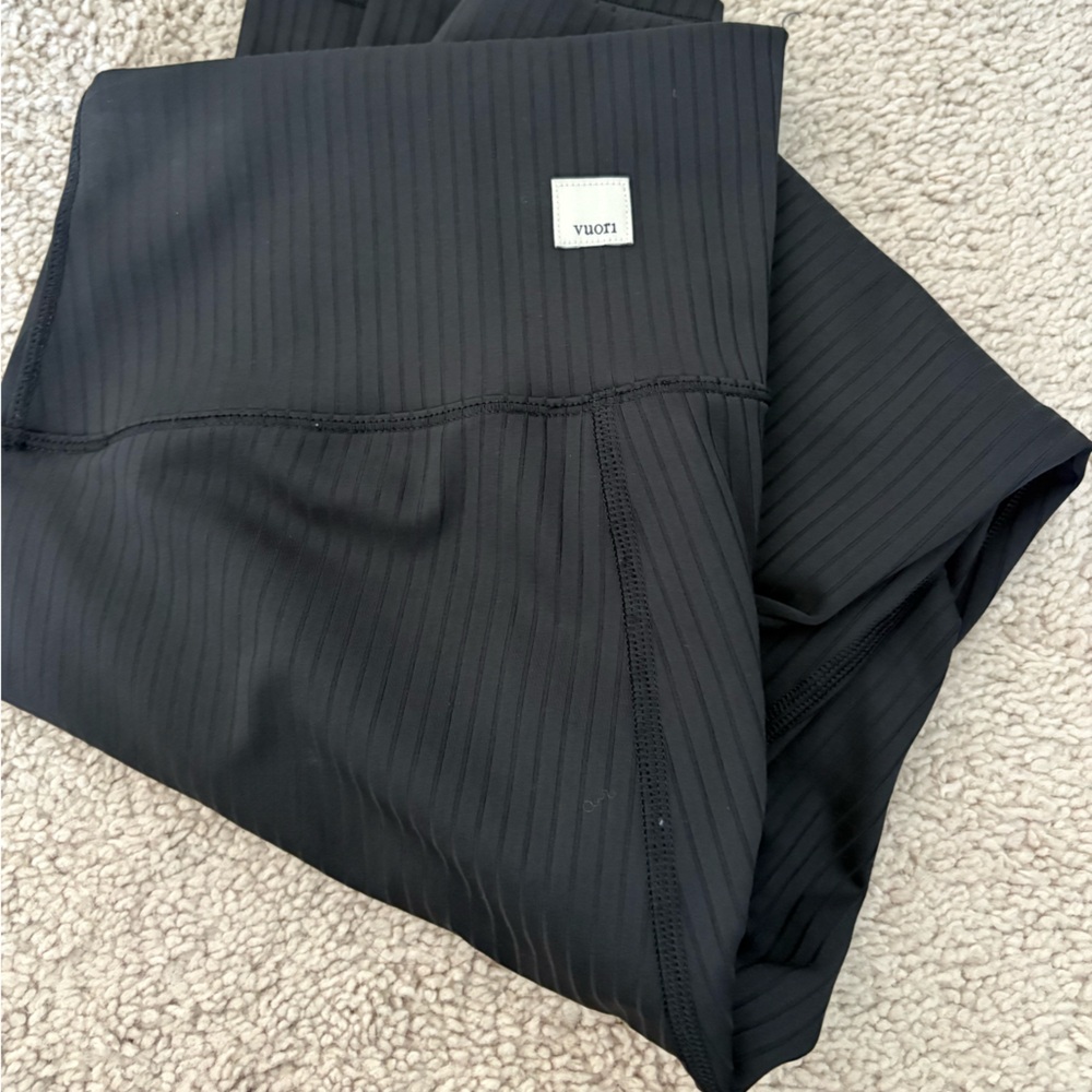 Vuori Black Ribbed Leggings